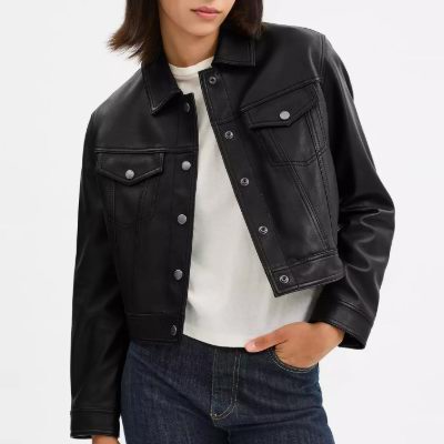 全场白菜！Coach Outlet新年大促，精选手袋、服饰、鞋靴等2.1-3折清仓！抢手拿包、迷你链条包、挎包、羊毛围巾、运动鞋！