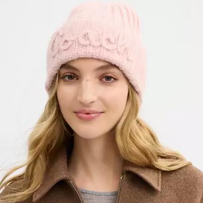 全场白菜！Coach Outlet新年大促，精选手袋、服饰、鞋靴等2.1-3折清仓！抢手拿包、迷你链条包、挎包、羊毛围巾、运动鞋！