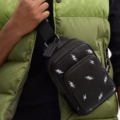 白菜速抢！Coach Outlet马年闪购，全场2.5折起+额外8折！抢羊毛手套、羊毛围巾、托特包8、相机包9、羽绒服2！