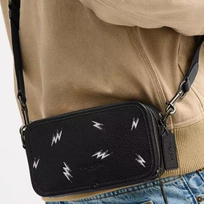 白菜速抢！Coach Outlet马年闪购，全场2.5折起+额外8折！抢羊毛手套、羊毛围巾、托特包8、相机包9、羽绒服2！