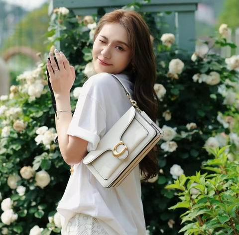 爆款Coach 奥莱 Tabby 20 白色款酒神包 430加元