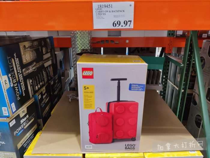 独家！【加东版】Costco店内实拍，有效期至1月11日！善存片.49、大西洋三文鱼.99、维C冲剂.49、迎财爆竹.99、雅顿眼霜.99、乐高行李箱.97、水果果泥.99、橄榄油.99！