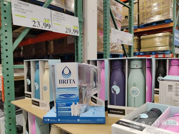 独家！【加东版】Costco店内实拍，有效期至1月11日！善存片.49、大西洋三文鱼.99、维C冲剂.49、迎财爆竹.99、雅顿眼霜.99、乐高行李箱.97、水果果泥.99、橄榄油.99！