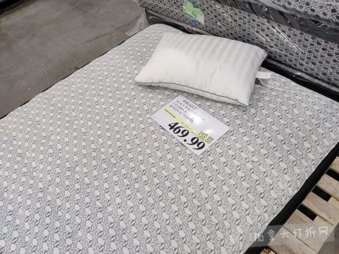 独家！【加东版】Costco店内实拍，有效期至1月11日！善存片.49、大西洋三文鱼.99、维C冲剂.49、迎财爆竹.99、雅顿眼霜.99、乐高行李箱.97、水果果泥.99、橄榄油.99！