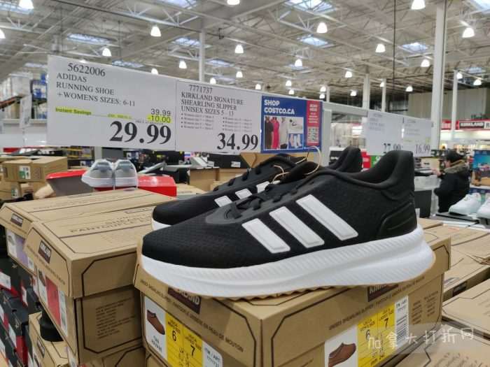 独家！【加东版】Costco店内实拍，有效期至1月11日！善存片.49、大西洋三文鱼.99、维C冲剂.49、迎财爆竹.99、雅顿眼霜.99、乐高行李箱.97、水果果泥.99、橄榄油.99！