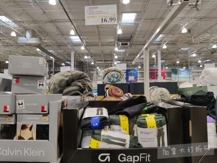 独家！【加东版】Costco店内实拍，有效期至1月11日！善存片.49、大西洋三文鱼.99、维C冲剂.49、迎财爆竹.99、雅顿眼霜.99、乐高行李箱.97、水果果泥.99、橄榄油.99！