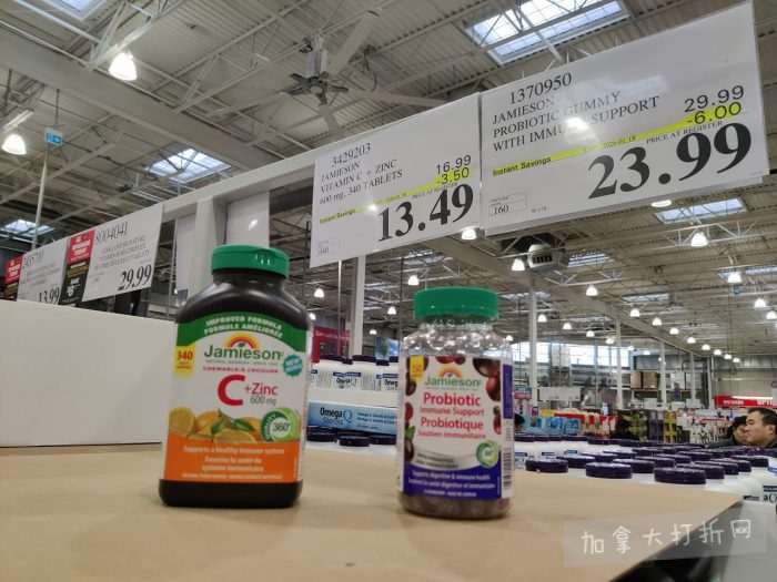 独家！【加东版】Costco店内实拍，有效期至1月11日！善存片.49、大西洋三文鱼.99、维C冲剂.49、迎财爆竹.99、雅顿眼霜.99、乐高行李箱.97、水果果泥.99、橄榄油.99！