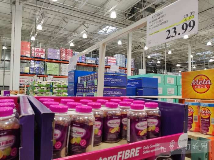 独家！【加东版】Costco店内实拍，有效期至1月11日！善存片.49、大西洋三文鱼.99、维C冲剂.49、迎财爆竹.99、雅顿眼霜.99、乐高行李箱.97、水果果泥.99、橄榄油.99！