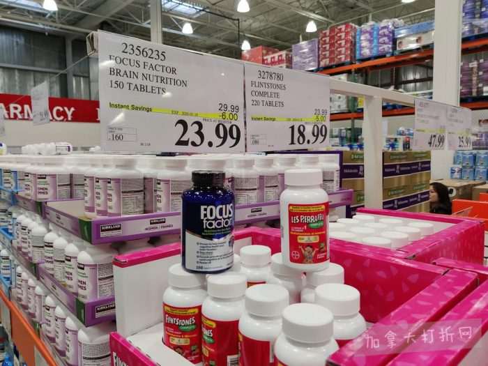 独家！【加东版】Costco店内实拍，有效期至1月11日！善存片.49、大西洋三文鱼.99、维C冲剂.49、迎财爆竹.99、雅顿眼霜.99、乐高行李箱.97、水果果泥.99、橄榄油.99！