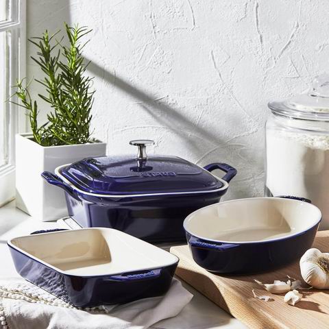史低价！STAUB CERAMIQUE 玻璃瓷釉烤盘4件套 129.99加元（官网原价 315加元）