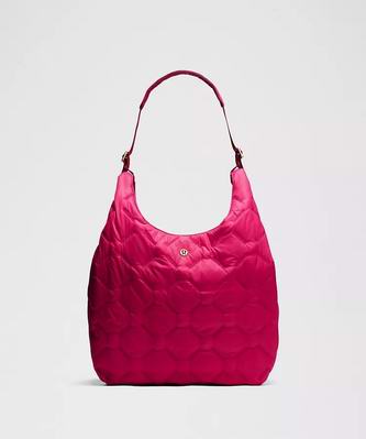 lululemon季末大促，精选时尚运动服饰3折起！入瑜伽垫、羽绒服、腋下包、托特包！