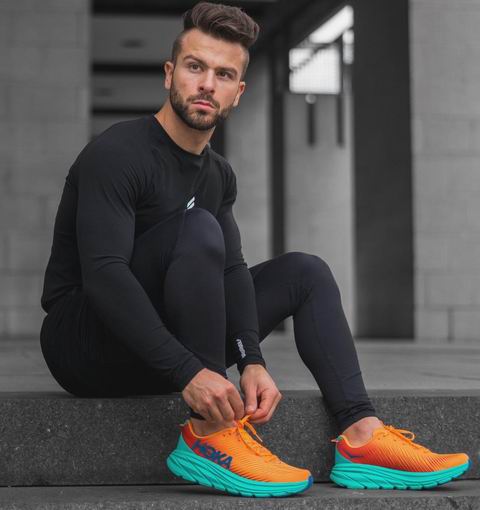 深受跑者/户外爱好者喜爱!HOKA 运动鞋/跑鞋 7.5折 104加元起!