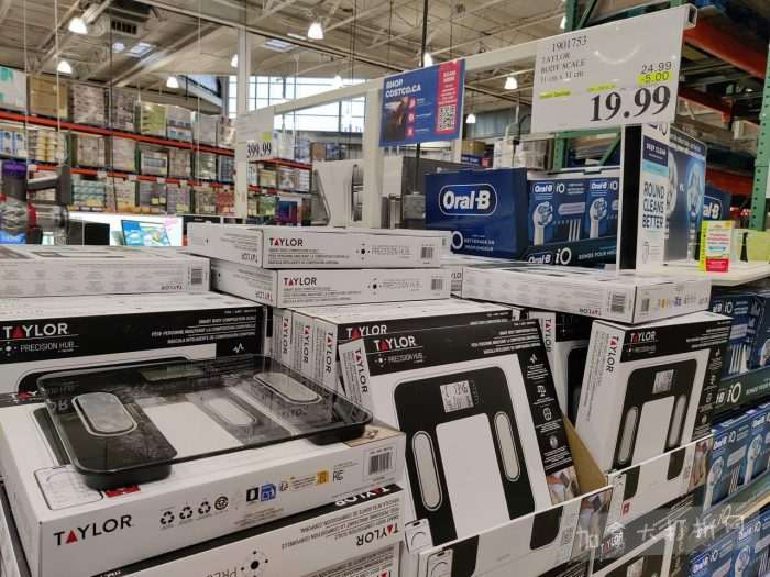 独家！【加东版】Costco店内实拍，有效期至1月18日！阿迪毛夹克.99、Bench马甲.99、红鲑鱼减、老豆腐.99、照烧鸡饭.99、巧克力奶.99、益生菌软糖.99、卫生巾.49！