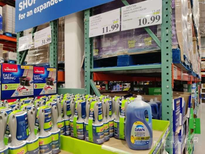 独家！【加东版】Costco店内实拍，有效期至1月18日！阿迪毛夹克.99、Bench马甲.99、红鲑鱼减、老豆腐.99、照烧鸡饭.99、巧克力奶.99、益生菌软糖.99、卫生巾.49！