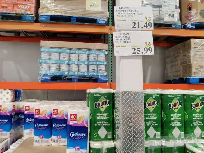 独家！【加东版】Costco店内实拍，有效期至1月18日！阿迪毛夹克.99、Bench马甲.99、红鲑鱼减、老豆腐.99、照烧鸡饭.99、巧克力奶.99、益生菌软糖.99、卫生巾.49！