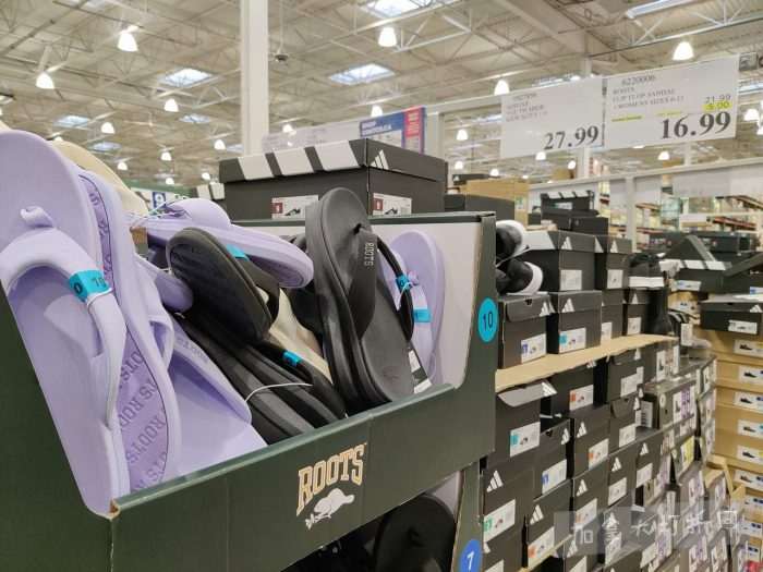 独家！【加东版】Costco店内实拍，有效期至1月18日！阿迪毛夹克.99、Bench马甲.99、红鲑鱼减、老豆腐.99、照烧鸡饭.99、巧克力奶.99、益生菌软糖.99、卫生巾.49！