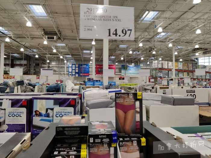 独家！【加东版】Costco店内实拍，有效期至1月18日！阿迪毛夹克.99、Bench马甲.99、红鲑鱼减、老豆腐.99、照烧鸡饭.99、巧克力奶.99、益生菌软糖.99、卫生巾.49！