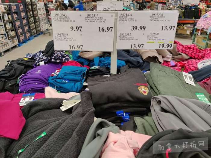 独家！【加东版】Costco店内实拍，有效期至1月18日！阿迪毛夹克.99、Bench马甲.99、红鲑鱼减、老豆腐.99、照烧鸡饭.99、巧克力奶.99、益生菌软糖.99、卫生巾.49！