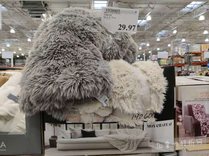 独家！【加东版】Costco店内实拍，有效期至1月18日！阿迪毛夹克.99、Bench马甲.99、红鲑鱼减、老豆腐.99、照烧鸡饭.99、巧克力奶.99、益生菌软糖.99、卫生巾.49！