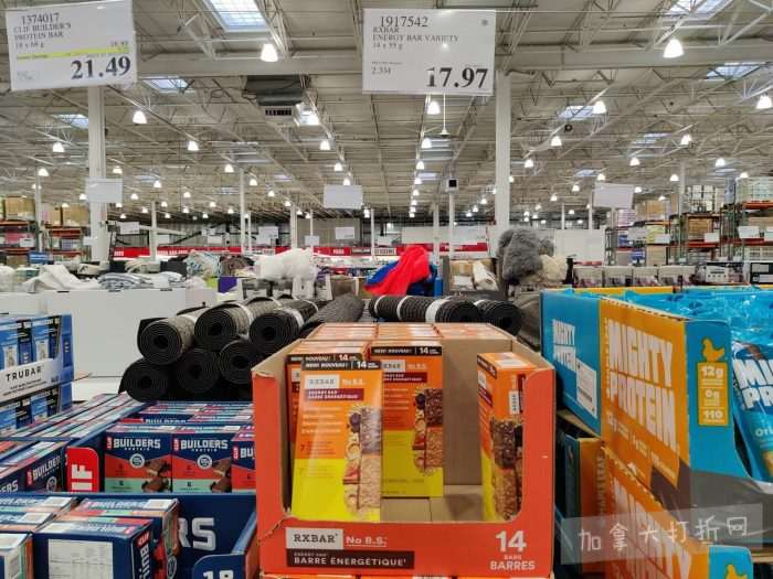独家！【加东版】Costco店内实拍，有效期至1月18日！阿迪毛夹克.99、Bench马甲.99、红鲑鱼减、老豆腐.99、照烧鸡饭.99、巧克力奶.99、益生菌软糖.99、卫生巾.49！