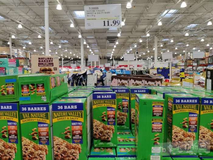 独家！【加东版】Costco店内实拍，有效期至1月18日！阿迪毛夹克.99、Bench马甲.99、红鲑鱼减、老豆腐.99、照烧鸡饭.99、巧克力奶.99、益生菌软糖.99、卫生巾.49！