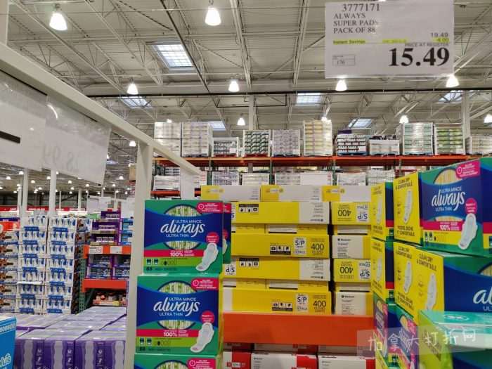 独家！【加东版】Costco店内实拍，有效期至1月18日！阿迪毛夹克.99、Bench马甲.99、红鲑鱼减、老豆腐.99、照烧鸡饭.99、巧克力奶.99、益生菌软糖.99、卫生巾.49！