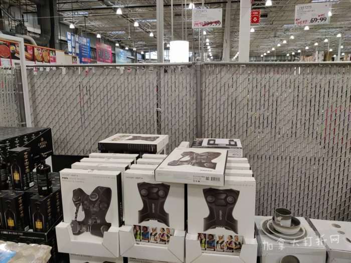 独家！【加东版】Costco店内实拍，有效期至1月18日！阿迪毛夹克.99、Bench马甲.99、红鲑鱼减、老豆腐.99、照烧鸡饭.99、巧克力奶.99、益生菌软糖.99、卫生巾.49！