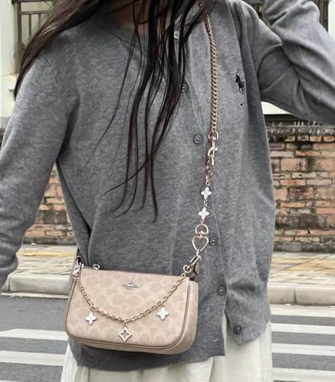 Coach 奥莱 Nolita 19 老花麻将包 139加元（原价 230加元）！多色可选