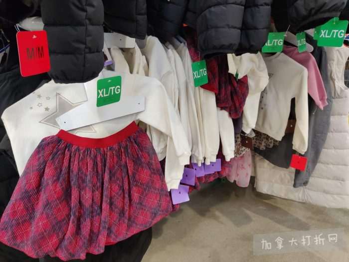 独家！【加东版】Costco店内实拍，有效期至1月25日！美的豆浆机.99、虎头衫.99、冰酒.99、雪肌精保湿.99、空气炸锅.99、吸顶灯.99、大白兔奶糖.99、蘑菇干.99！