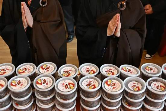 多伦多春节怎么玩?舞狮、庙会、晚会全都有!腊八施粥、除夕祈福,让年味直接拉满!