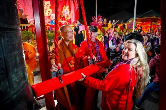 多伦多春节怎么玩?舞狮、庙会、晚会全都有!腊八施粥、除夕祈福,让年味直接拉满!