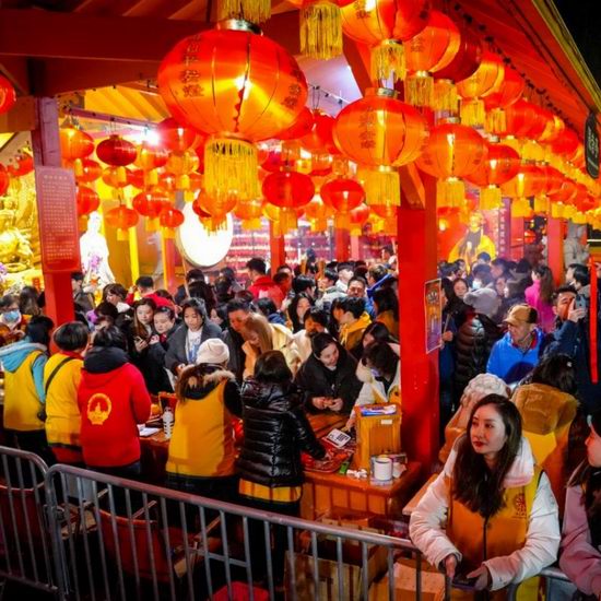 多伦多春节怎么玩？舞狮、庙会、晚会全都有！腊八施粥、除夕祈福，让年味直接拉满！