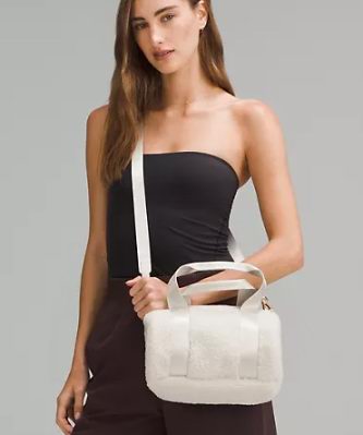 lululemon季末大促，精选时尚运动服饰3折起！入瑜伽垫、羽绒服、腋下包、托特包！