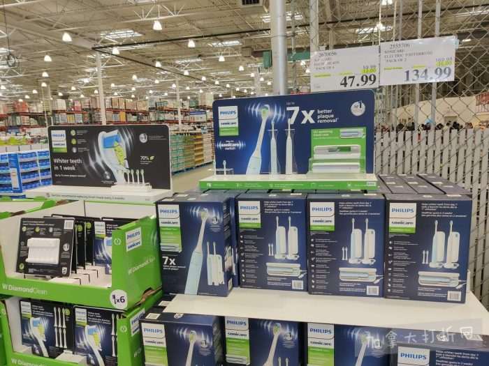 独家！【加东版】Costco店内实拍，有效期至2月1日！全脂奶粉.99、偏光太阳镜.97、青口.99、春卷.99、CK牛仔裤.97、增强免疫棒棒糖.99、血压计.99、保险柜9.99！