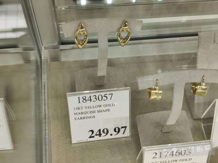 独家！【加东版】Costco店内实拍，有效期至2月1日！全脂奶粉.99、偏光太阳镜.97、青口.99、春卷.99、CK牛仔裤.97、增强免疫棒棒糖.99、血压计.99、保险柜9.99！