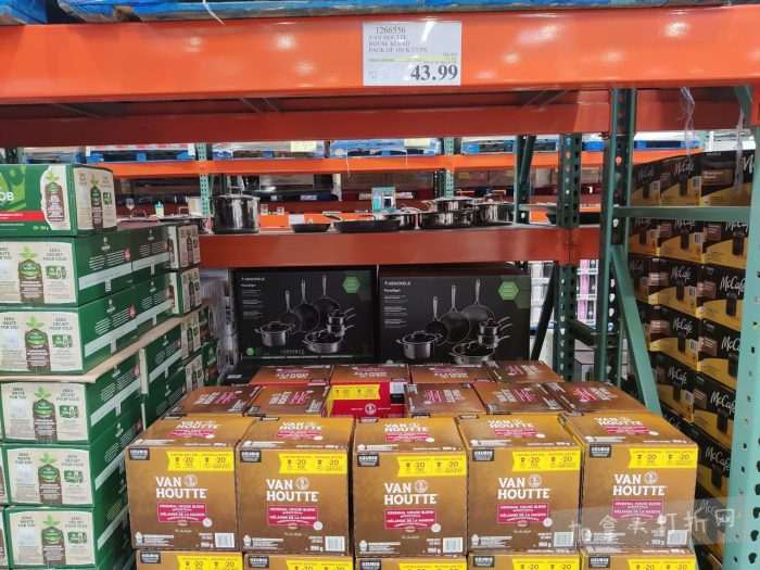 独家！【加东版】Costco店内实拍，有效期至2月1日！全脂奶粉.99、偏光太阳镜.97、青口.99、春卷.99、CK牛仔裤.97、增强免疫棒棒糖.99、血压计.99、保险柜9.99！