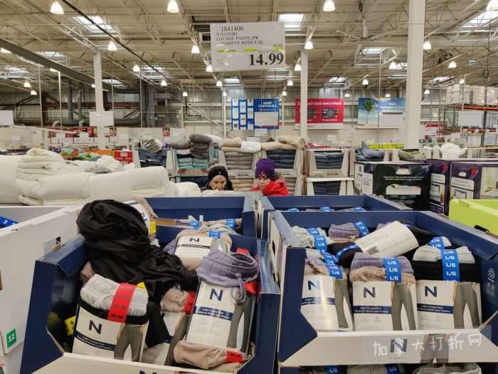 独家！【加东版】Costco店内实拍，有效期至2月1日！全脂奶粉.99、偏光太阳镜.97、青口.99、春卷.99、CK牛仔裤.97、增强免疫棒棒糖.99、血压计.99、保险柜9.99！