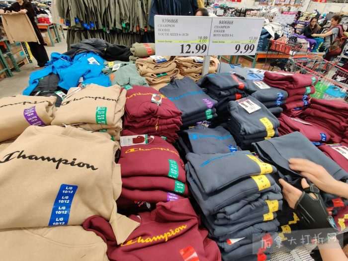 独家！【加东版】Costco店内实拍，有效期至2月1日！全脂奶粉.99、偏光太阳镜.97、青口.99、春卷.99、CK牛仔裤.97、增强免疫棒棒糖.99、血压计.99、保险柜9.99！