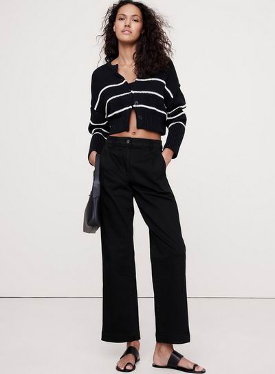 白菜价!Banana Republic 折扣区服饰4折起+额外8折:羊毛混纺T恤 23.99加元、衬衫 31.99加元、羊毛混纺高领T恤 39.99加元