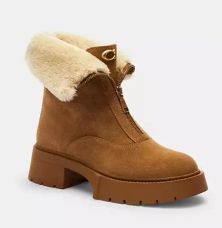 折扣升级!Coach官网精选美包、服饰、鞋靴、配饰4折起!入T恤、鹅绒服8、保暖靴9、水桶包0!