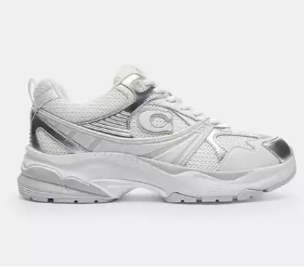 折扣升级!Coach官网精选美包、服饰、鞋靴、配饰4折起!入T恤、鹅绒服8、保暖靴9、水桶包0!