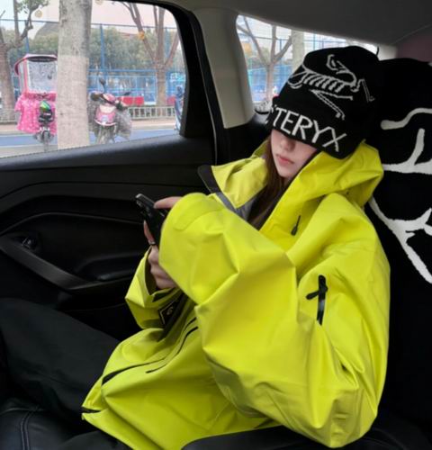 Arc'teryx 始祖鸟4.6折 42加元起!冲锋衣 375加元、850蓬松度鹅绒服 375加元、越野跑鞋 142.8加元