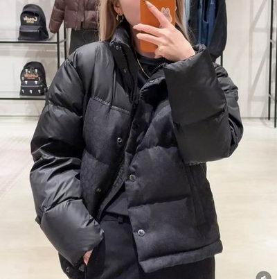 白菜速抢！Coach Outlet马年闪购，全场2.5折起+额外8折！抢羊毛手套、羊毛围巾、托特包8、相机包9、羽绒服2！