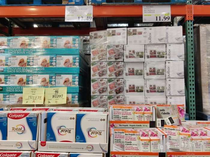 独家！【加东版】Costco店内实拍，有效期至2月8日！iPhone月供https://www.canadadz.com/wp-content/uploads/2026/02/2026020220152654-700x525.jpg、招财银柳.99、冰柜.99、海鲈鱼.99、阿迪鞋.97、加拿大队服.97、迷你香肠.99、午餐肉.99！