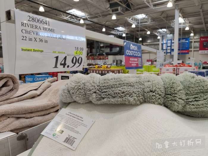 独家！【加东版】Costco店内实拍，有效期至2月8日！iPhone月供https://www.canadadz.com/wp-content/uploads/2026/02/2026020220170693-700x525.jpg、招财银柳.99、冰柜.99、海鲈鱼.99、阿迪鞋.97、加拿大队服.97、迷你香肠.99、午餐肉.99！