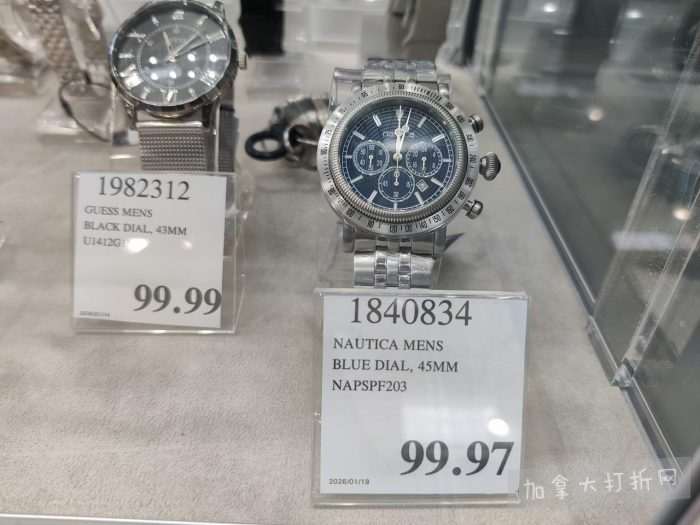 独家！【加东版】Costco店内实拍，有效期至2月8日！iPhone月供https://www.canadadz.com/wp-content/uploads/2026/02/2026020220171586-700x525.jpg、招财银柳.99、冰柜.99、海鲈鱼.99、阿迪鞋.97、加拿大队服.97、迷你香肠.99、午餐肉.99！