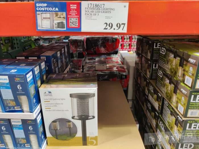 独家！【加东版】Costco店内实拍，有效期至2月8日！iPhone月供https://www.canadadz.com/wp-content/uploads/2026/02/2026020220185082-700x525.jpg、招财银柳.99、冰柜.99、海鲈鱼.99、阿迪鞋.97、加拿大队服.97、迷你香肠.99、午餐肉.99！