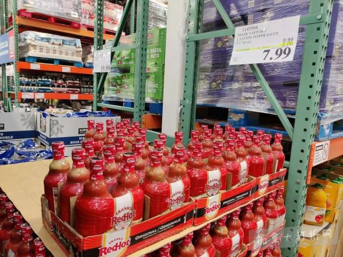 独家！【加东版】Costco店内实拍，有效期至2月8日！iPhone月供https://www.canadadz.com/wp-content/uploads/2026/02/2026020220223847-700x525.jpg、招财银柳.99、冰柜.99、海鲈鱼.99、阿迪鞋.97、加拿大队服.97、迷你香肠.99、午餐肉.99！