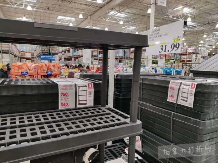 独家！【加东版】Costco店内实拍，有效期至2月8日！iPhone月供https://www.canadadz.com/wp-content/uploads/2026/02/2026020220231538-700x525.jpg、招财银柳.99、冰柜.99、海鲈鱼.99、阿迪鞋.97、加拿大队服.97、迷你香肠.99、午餐肉.99！