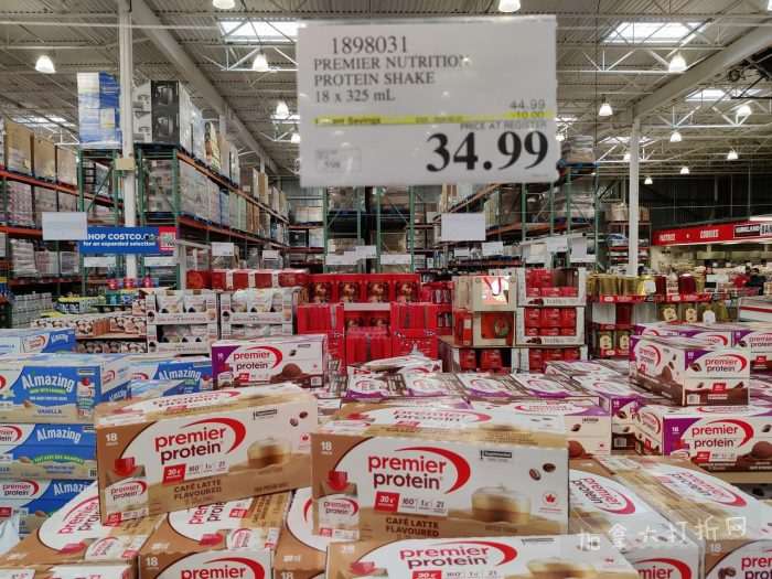 独家！【加东版】Costco店内实拍，有效期至2月8日！iPhone月供https://www.canadadz.com/wp-content/uploads/2026/02/2026020220232422-700x525.jpg、招财银柳.99、冰柜.99、海鲈鱼.99、阿迪鞋.97、加拿大队服.97、迷你香肠.99、午餐肉.99！